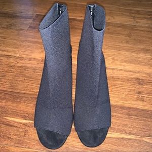 Black healed booties